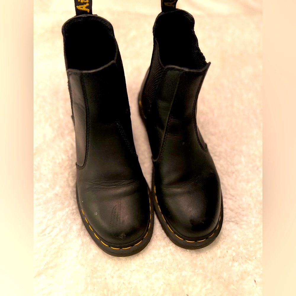 DOC MARTENS CHELSEA BOOT SIZE 39